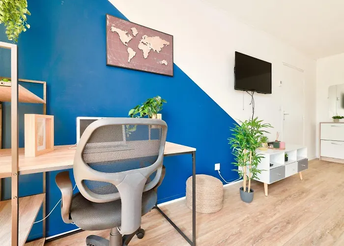 Le Cosy Yellow Appartement Lumineux A 5 Min De La Gare D\'Evry Avec Parking Gratuit