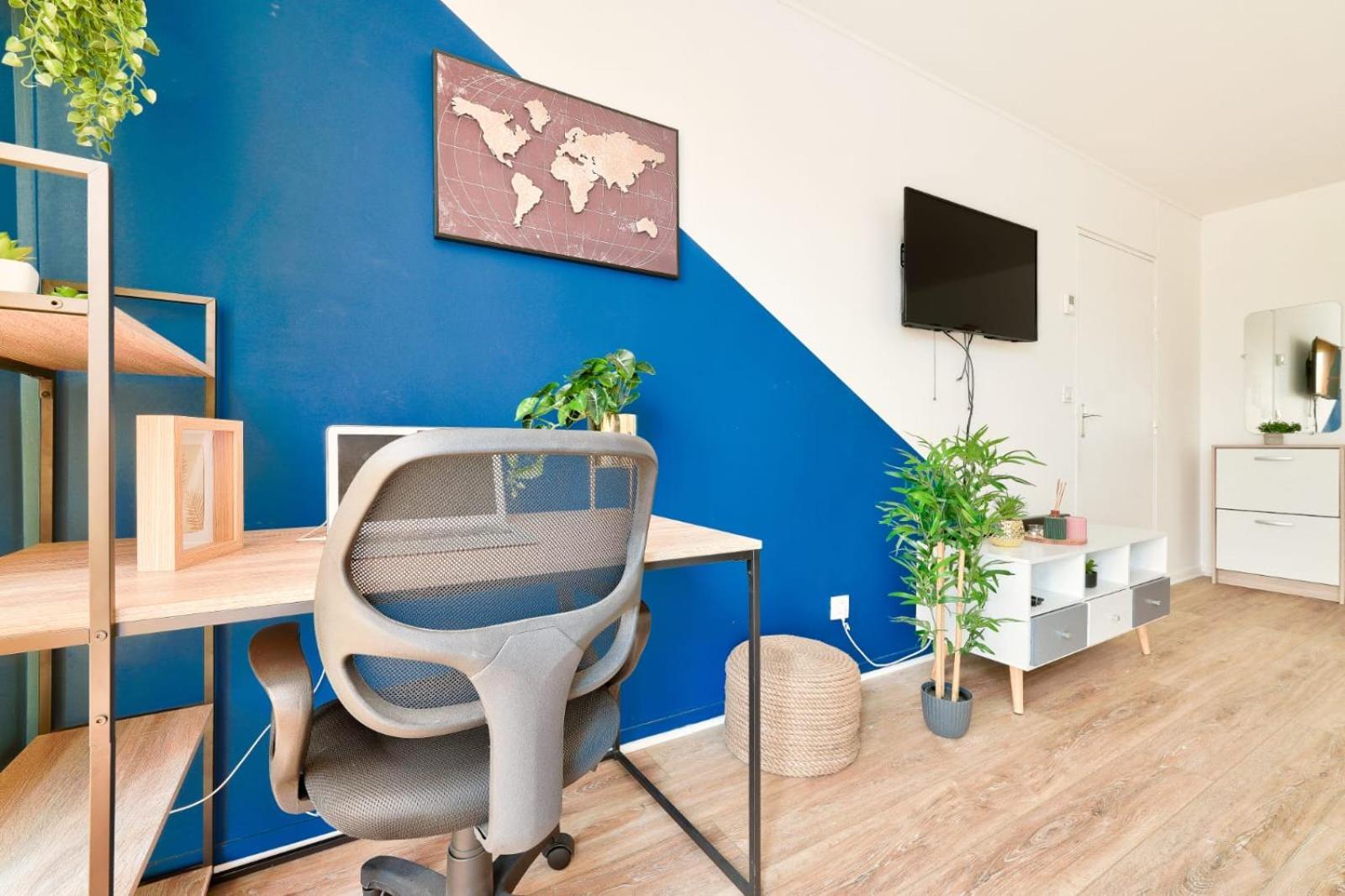 Apartment Le Cosy Yellow Lumineux A 5 Min De La Gare D'evry Avec Parking Gratuit *